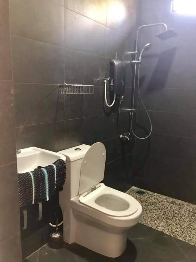 Casa Tiga Homestay Besut Kampung Kuala Besut Eksteriør billede