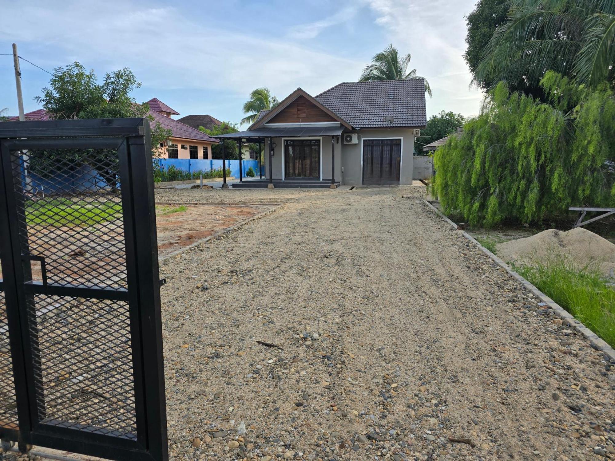 Casa Tiga Homestay Besut Kampung Kuala Besut Eksteriør billede