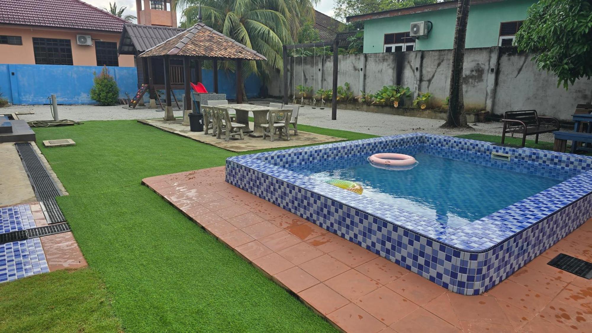 Casa Tiga Homestay Besut Kampung Kuala Besut Eksteriør billede