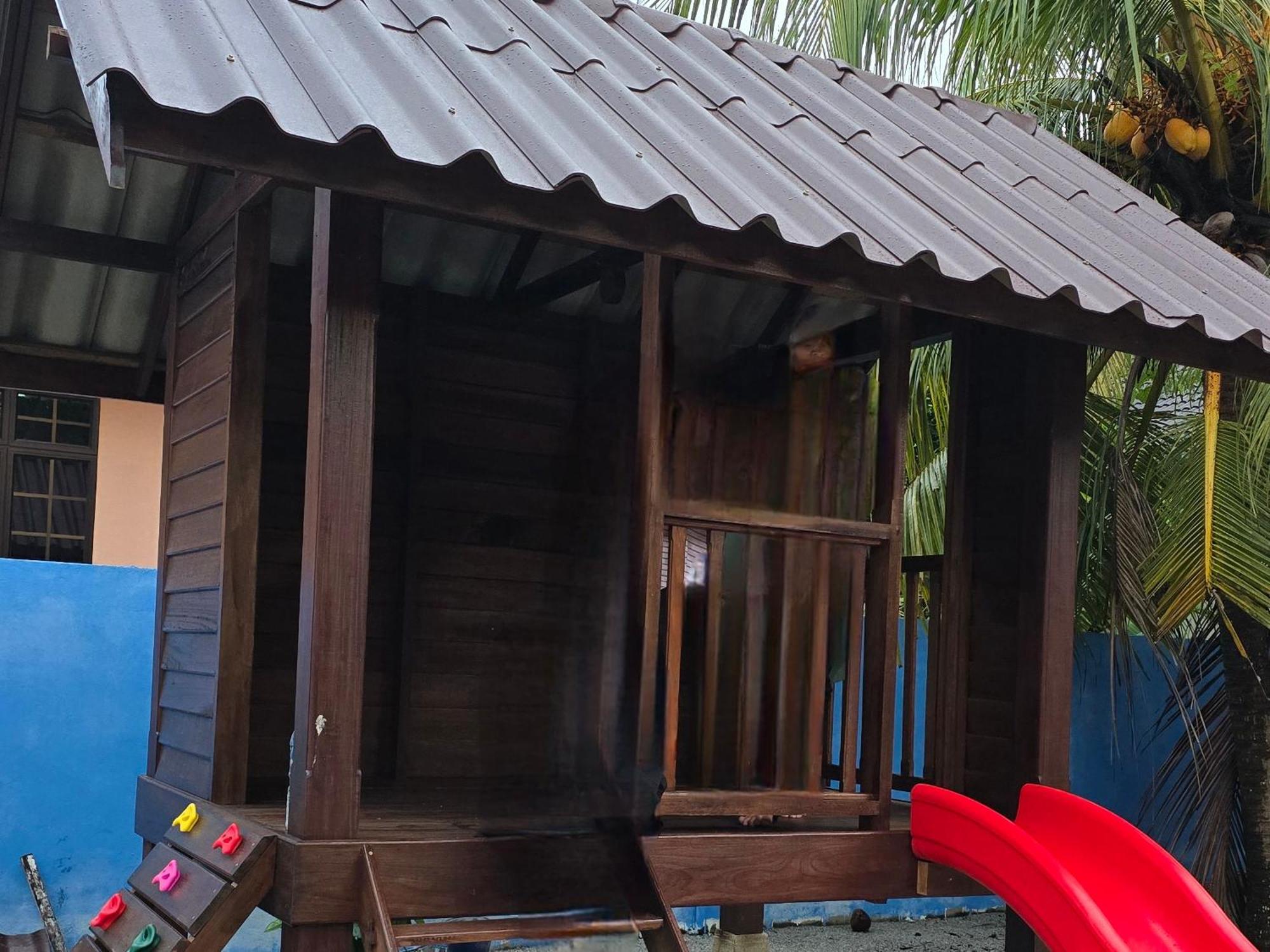Casa Tiga Homestay Besut Kampung Kuala Besut Eksteriør billede