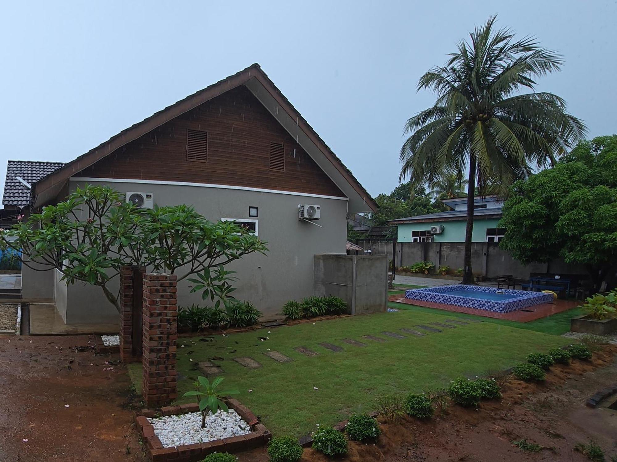 Casa Tiga Homestay Besut Kampung Kuala Besut Eksteriør billede