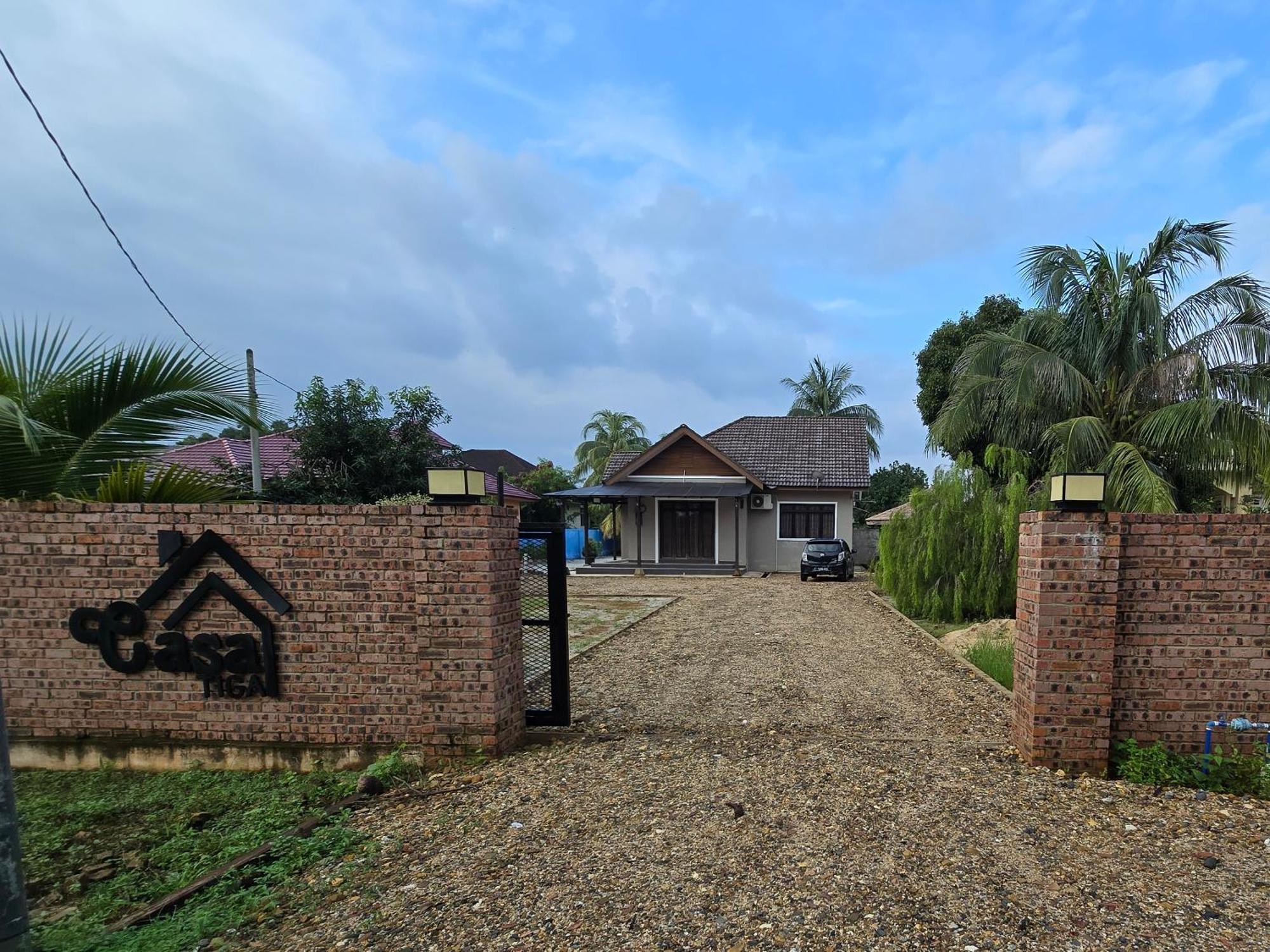 Casa Tiga Homestay Besut Kampung Kuala Besut Eksteriør billede